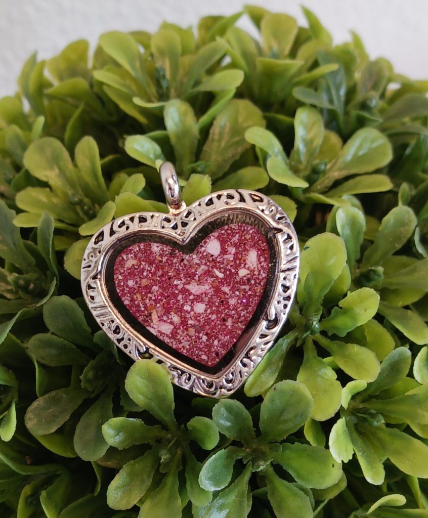Heart Locket Resin Remembrance